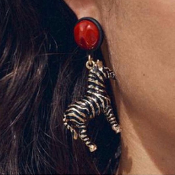 ZAA Statement Zebra Drop Earrings with Red Stud Accent NWOT - Picture 2 of 3